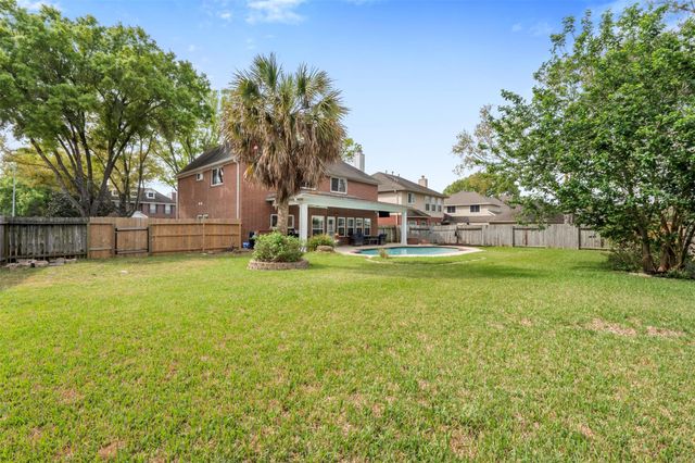 2602 Hampton Springs Drive, Seabrook, TX 77586