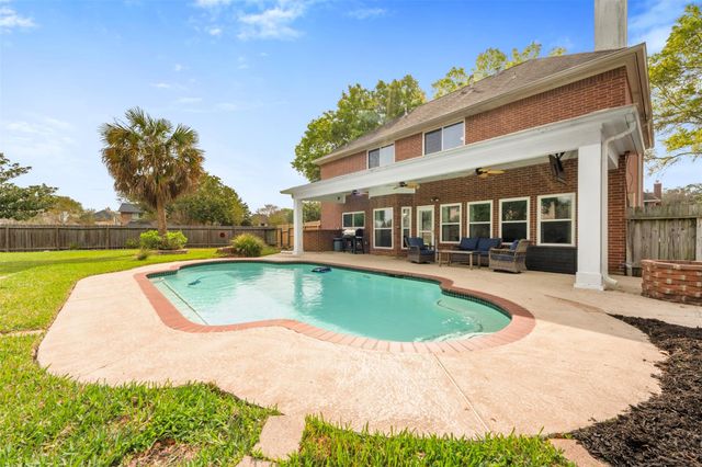 2602 Hampton Springs Drive, Seabrook, TX 77586