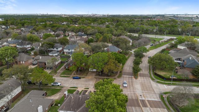 2602 Hampton Springs Drive, Seabrook, TX 77586