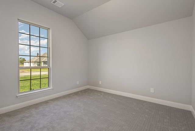 260 Crystal Lake Lane, Red Oak, TX 75154