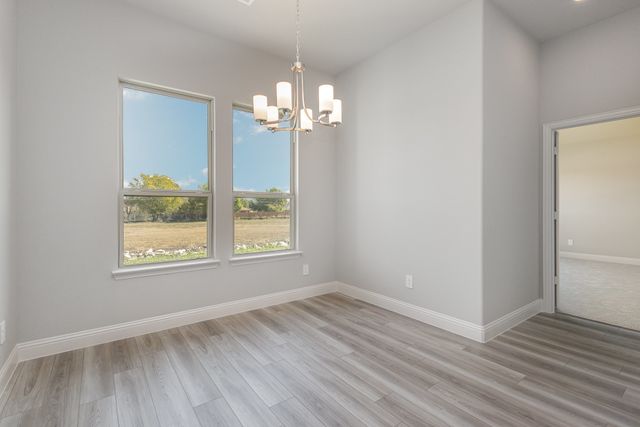 260 Crystal Lake Lane, Red Oak, TX 75154