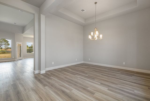 260 Crystal Lake Lane, Red Oak, TX 75154