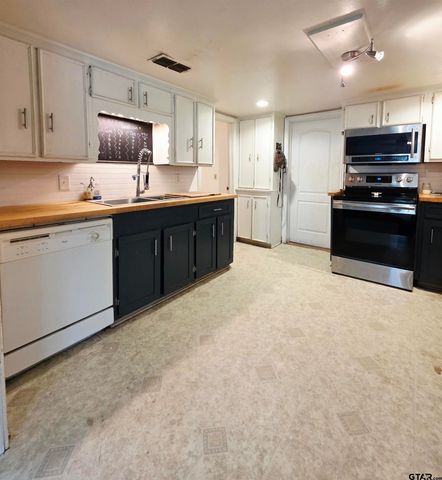 603 Horton St., Quitman, TX 75783