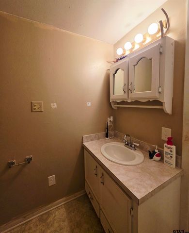603 Horton St., Quitman, TX 75783
