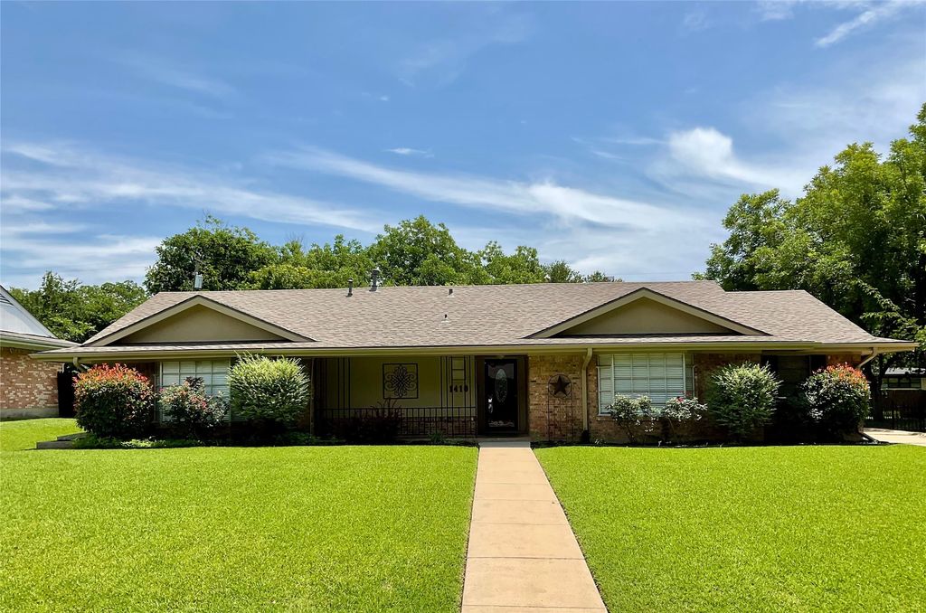 1410 Yarborough Drive, Sherman, TX 75092