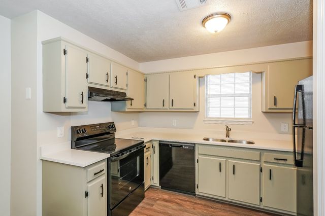 1608 Wynnhaven Ct, Madison, TN 37115