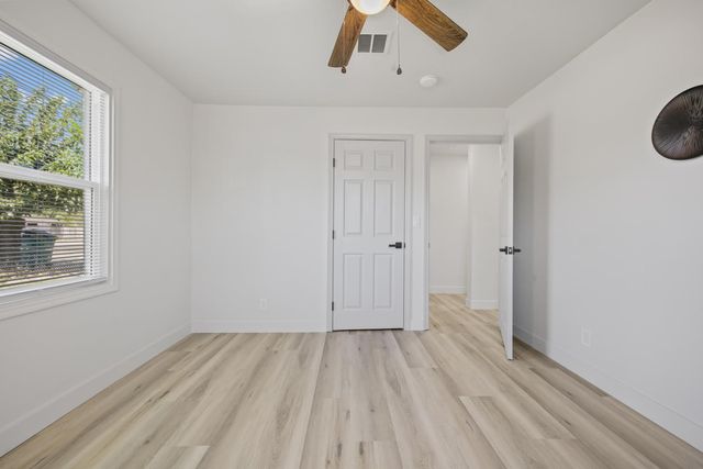 1368 N Newport Ave, Stockton, CA 95205