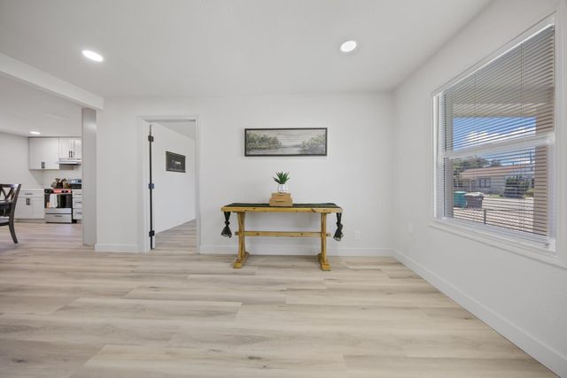 1368 N Newport Ave, Stockton, CA 95205