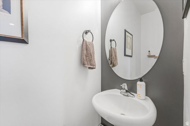 11671 S NIGHT HERON RD, South Jordan, UT 84009