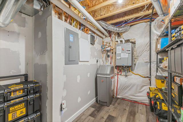 11671 S NIGHT HERON RD, South Jordan, UT 84009