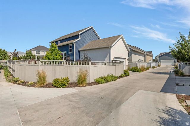 11671 S NIGHT HERON RD, South Jordan, UT 84009