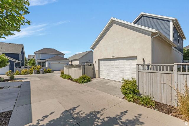 11671 S NIGHT HERON RD, South Jordan, UT 84009