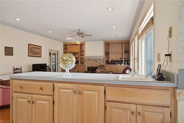 1551 Bordeaux PL, Norfolk, VA 23509