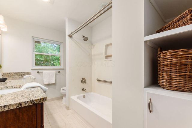 3685 Sunset Drive, Upper Arlington, OH 43221