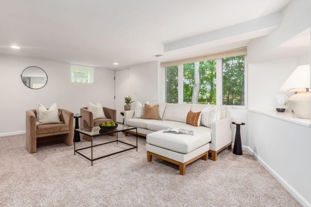 3685 Sunset Drive, Upper Arlington, OH 43221
