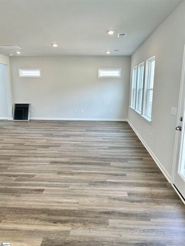 13 Leacock Drive, Fountain Inn, SC 29644