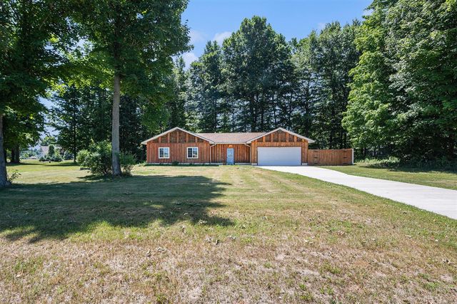 3933 W Harrison Road, Hart, MI 49420