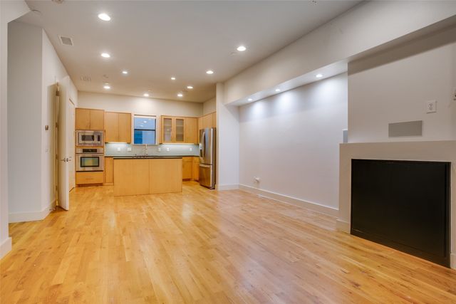 4618 Cedar Springs Road D, Dallas, TX 75219