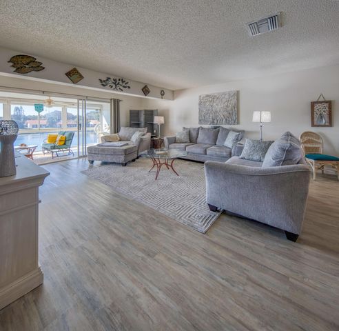 1720 NW 20th Street 201, Delray Beach, FL 33445