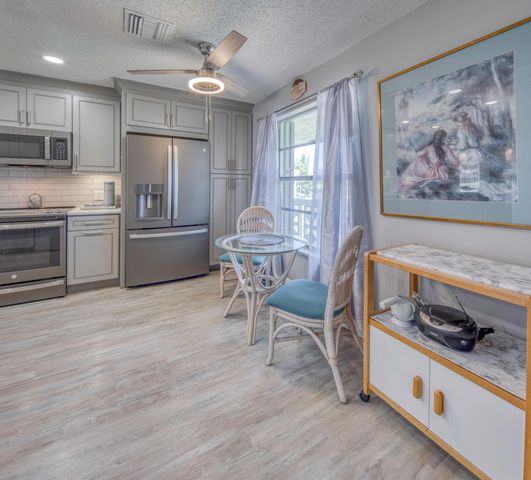 1720 NW 20th Street 201, Delray Beach, FL 33445