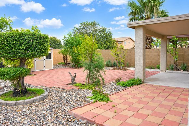 6810 W NICOLET Avenue, Glendale, AZ 85303