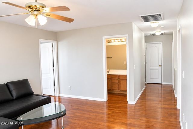 6810 W NICOLET Avenue, Glendale, AZ 85303