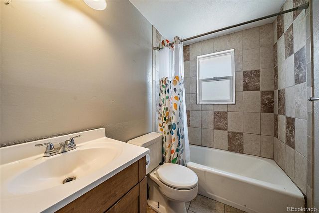 5042 Scranton Street, Denver, CO 80239