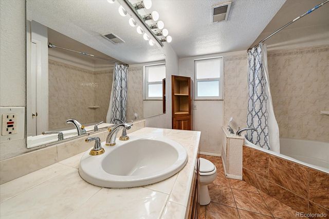 5042 Scranton Street, Denver, CO 80239