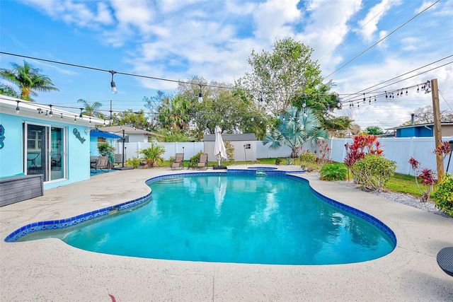 2032 GATEWOOD DRIVE, Largo, FL 33770