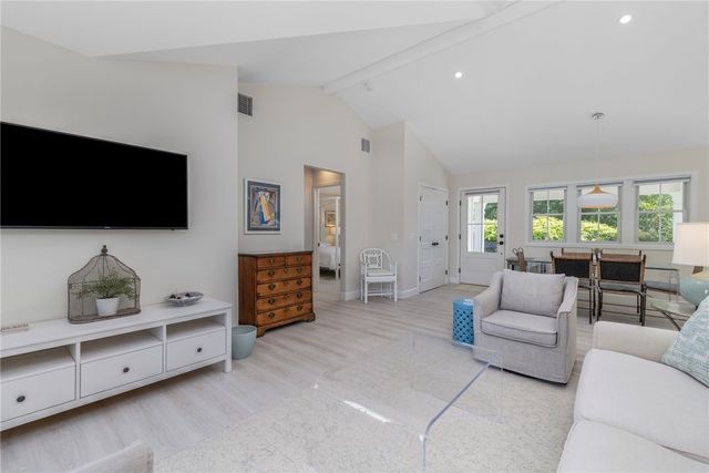 49 Keeher Avenue, Newport, RI 02840