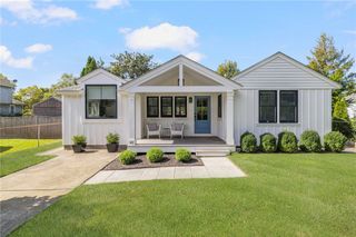 49 Keeher Avenue, Newport, RI 02840
