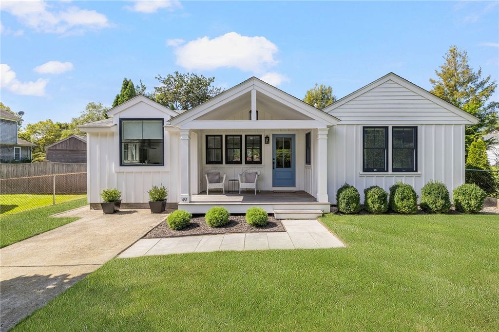 49 Keeher Avenue, Newport, RI 02840