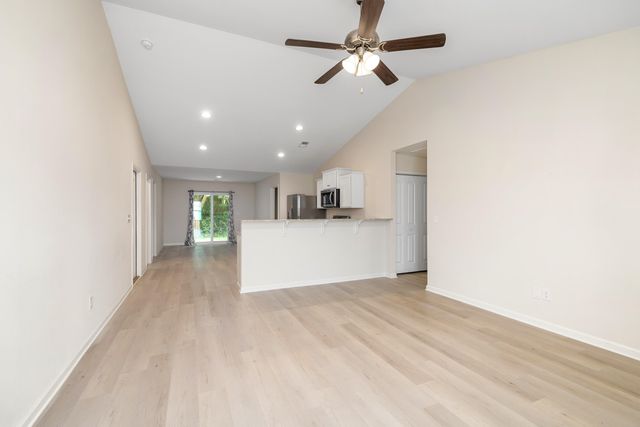 2147 Stillpointe Drive, Sumter, SC 29154