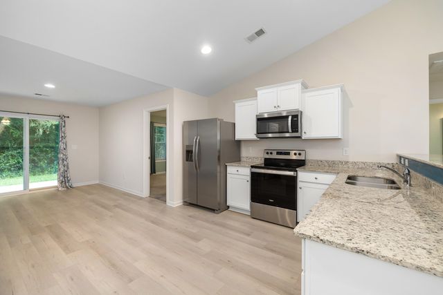 2147 Stillpointe Drive, Sumter, SC 29154
