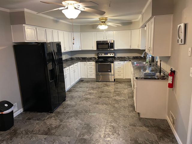 1804 W Copeland Street, Marion, IL 62959