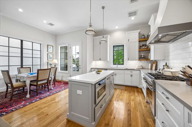 1710 Michigan Street, Houston, TX 77006