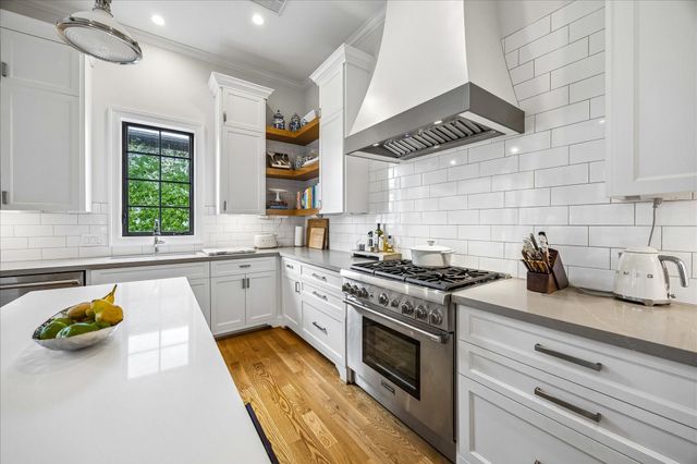 1710 Michigan Street, Houston, TX 77006