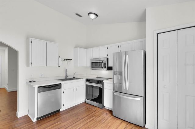 40206 PALM STREET, Lady Lake, FL 32159