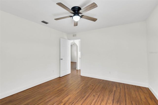 40206 PALM STREET, Lady Lake, FL 32159