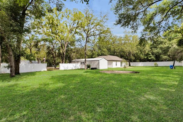 40206 PALM STREET, Lady Lake, FL 32159