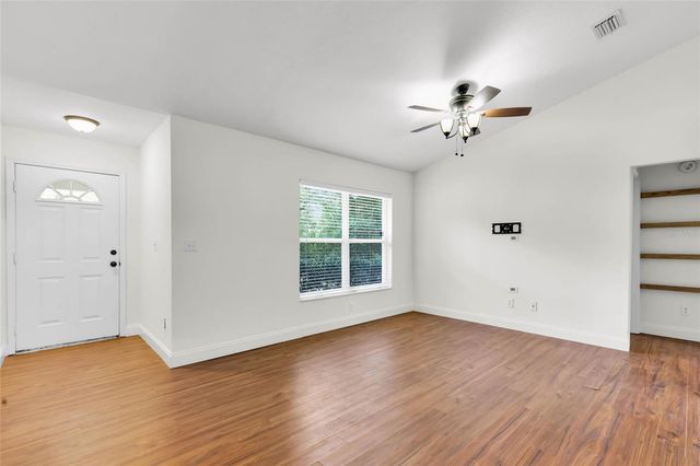 40206 PALM STREET, Lady Lake, FL 32159