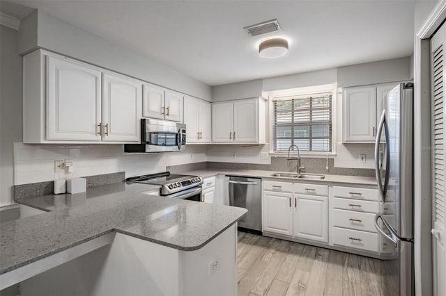 3220 W BAY VILLA AVENUE, Tampa, FL 33611