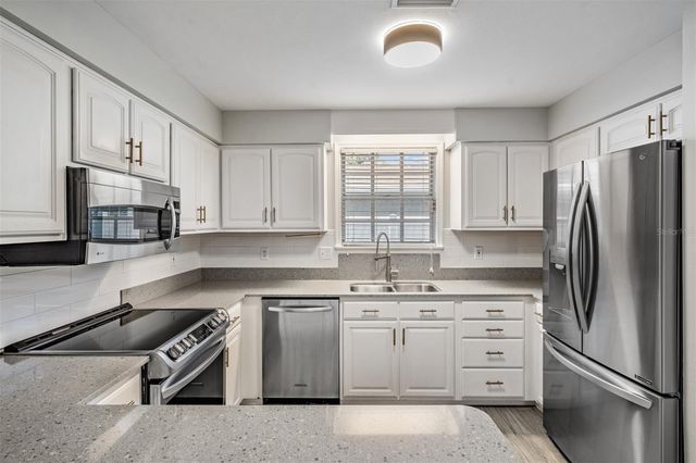 3220 W BAY VILLA AVENUE, Tampa, FL 33611