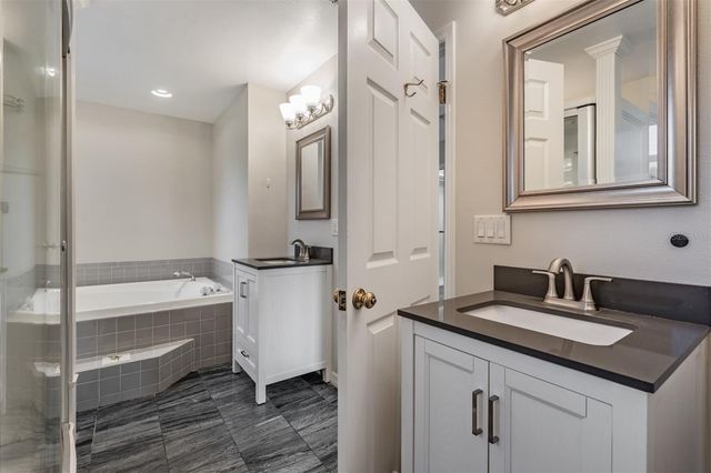 3220 W BAY VILLA AVENUE, Tampa, FL 33611