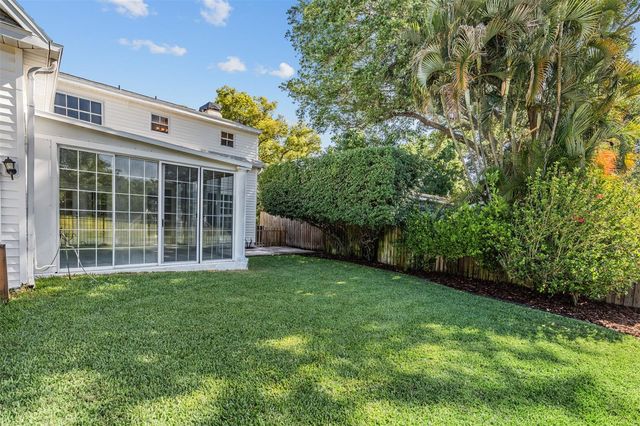 3220 W BAY VILLA AVENUE, Tampa, FL 33611