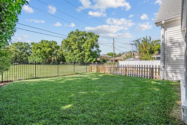 3220 W BAY VILLA AVENUE, Tampa, FL 33611