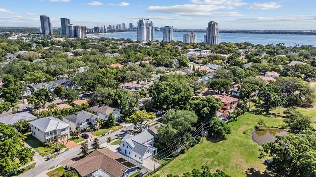 3220 W BAY VILLA AVENUE, Tampa, FL 33611