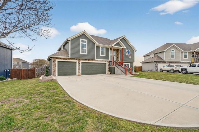 12817 Lathrop Avenue, Kansas City, KS 66109