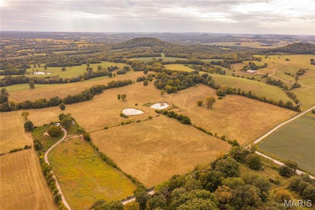 255 Gnade Road, Elsberry, MO 63343