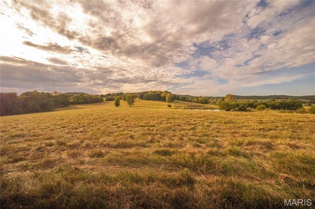 255 Gnade Road, Elsberry, MO 63343